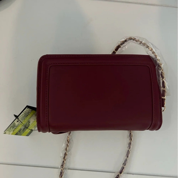 Badgley Mischka Pleated Vegan Leather Purse Crossbody Bag Burgandy - Picture 5 of 6